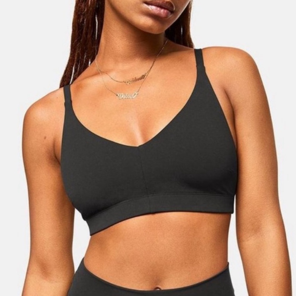 Outdoor Voices Flow Bralette black sports bra